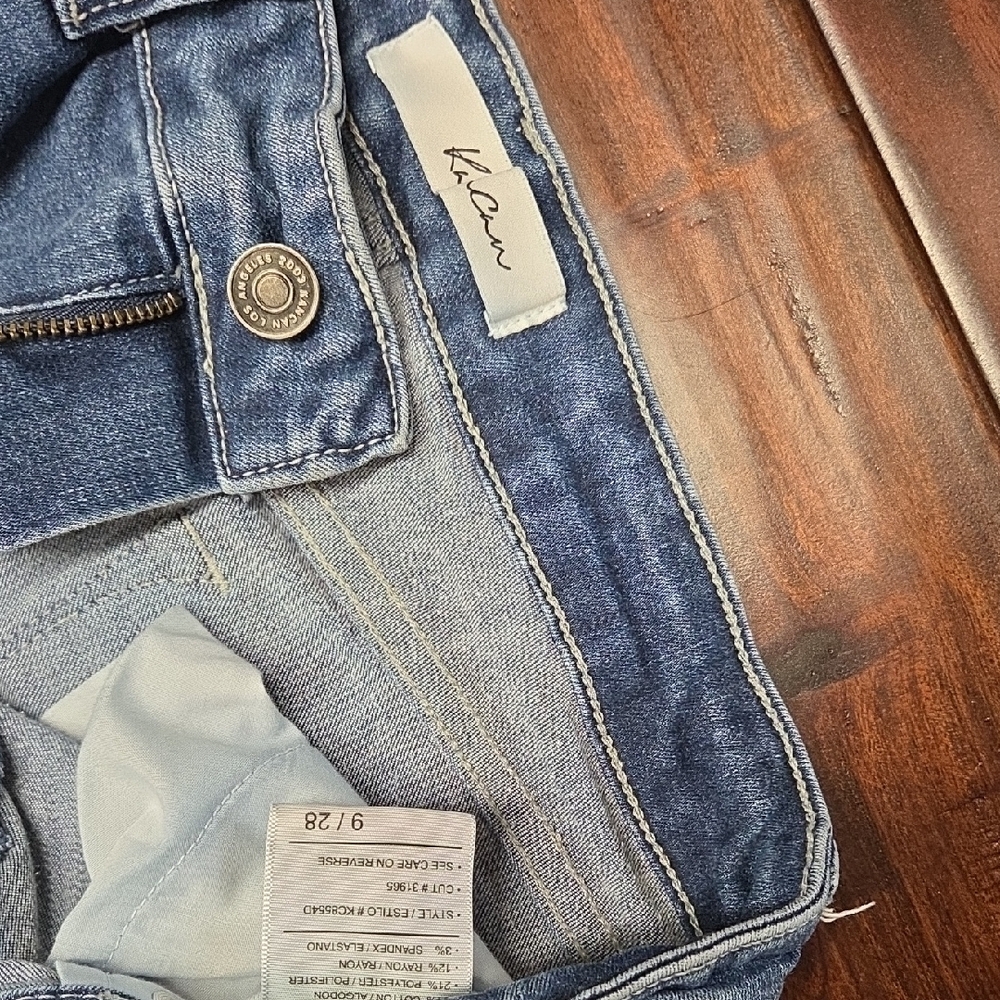 Distressed Blue Jeans RanCan - Picture 2 of 3